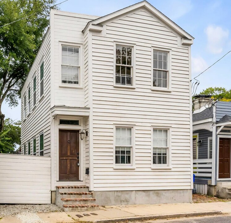 40 Poinsett St, Unit B in Charleston, SC - Building Photo
