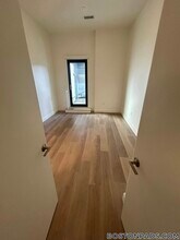 1079 Commonwealth Ave, Unit 308 in Boston, MA - Foto de edificio - Building Photo