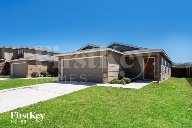 175 Elderberry in New Braunfels, TX - Building Photo - Building Photo