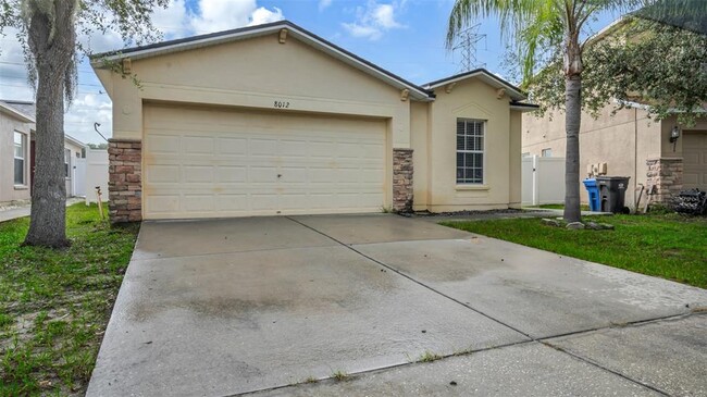 8012 Carriage Pointe Dr in Gibsonton, FL - Building Photo - Building Photo