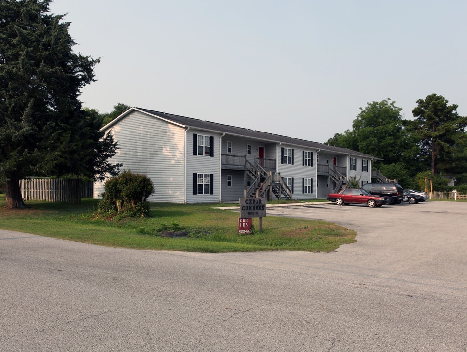 Cedar Commons in Burgaw, NC - Building Photo