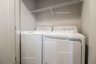 227 S Woodlawn Rd in Spokane Valley, WA - Building Photo - Building Photo