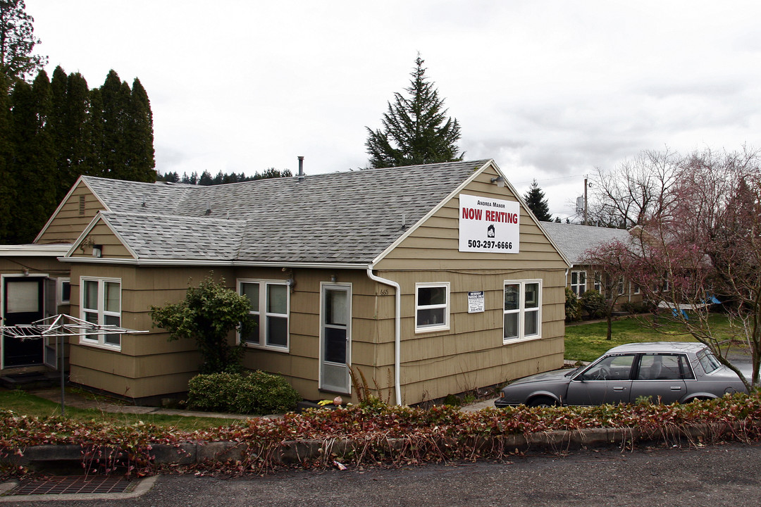 6669 SW Canyon Ln in Portland, OR - Building Photo