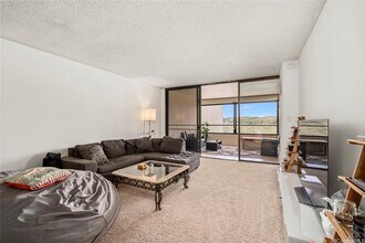 1717 Mott Smith Dr in Honolulu, HI - Building Photo - Building Photo