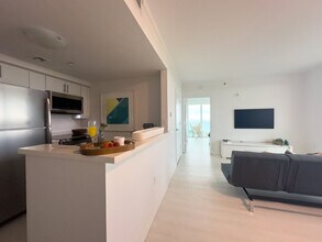 2889 McFarlane Rd in Miami, FL - Building Photo - Building Photo