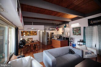 7821 Enola St in McLean, VA - Building Photo - Building Photo