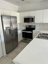 5737 NW 114th Path in Doral, FL - Building Photo - Building Photo