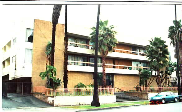 980 S Magnolia Ave in Los Angeles, CA - Foto de edificio - Building Photo