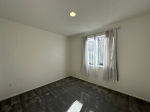 5280 Beachfront Cove in San Diego, CA - Building Photo - Building Photo