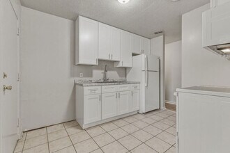 1427 Connecticut St in Tallahassee, FL - Building Photo - Building Photo