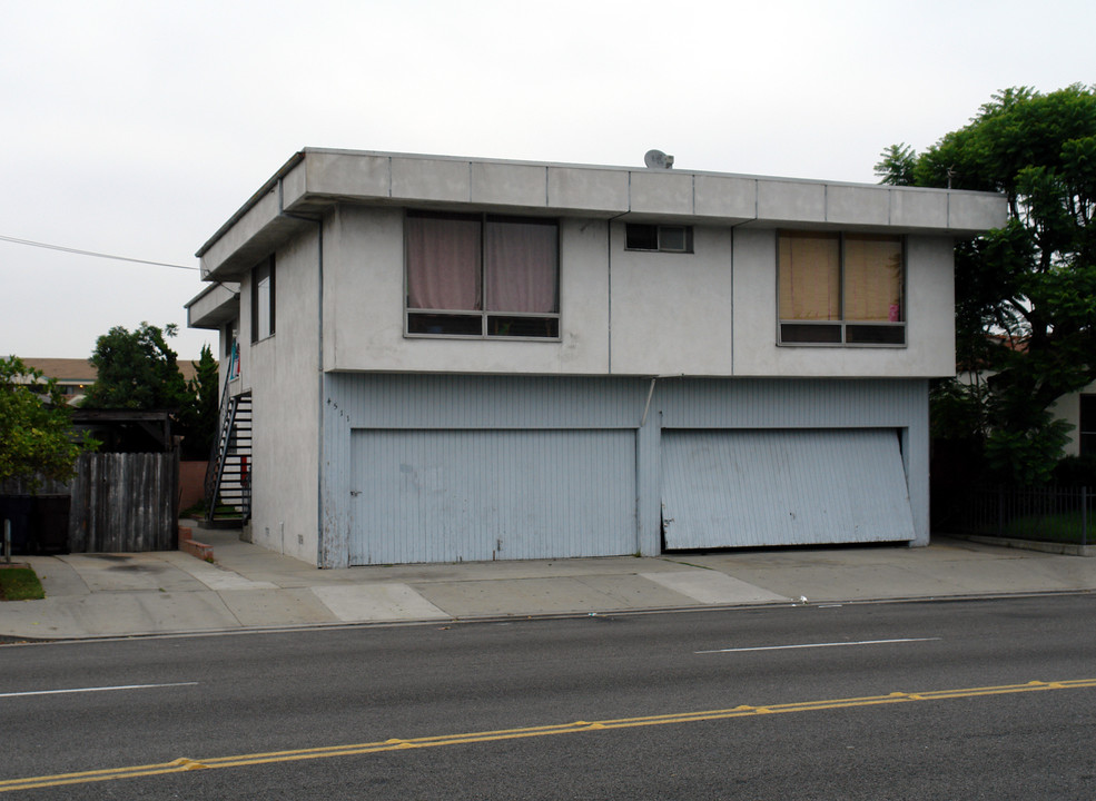 4511 W 120th St in Hawthorne, CA - Building Photo