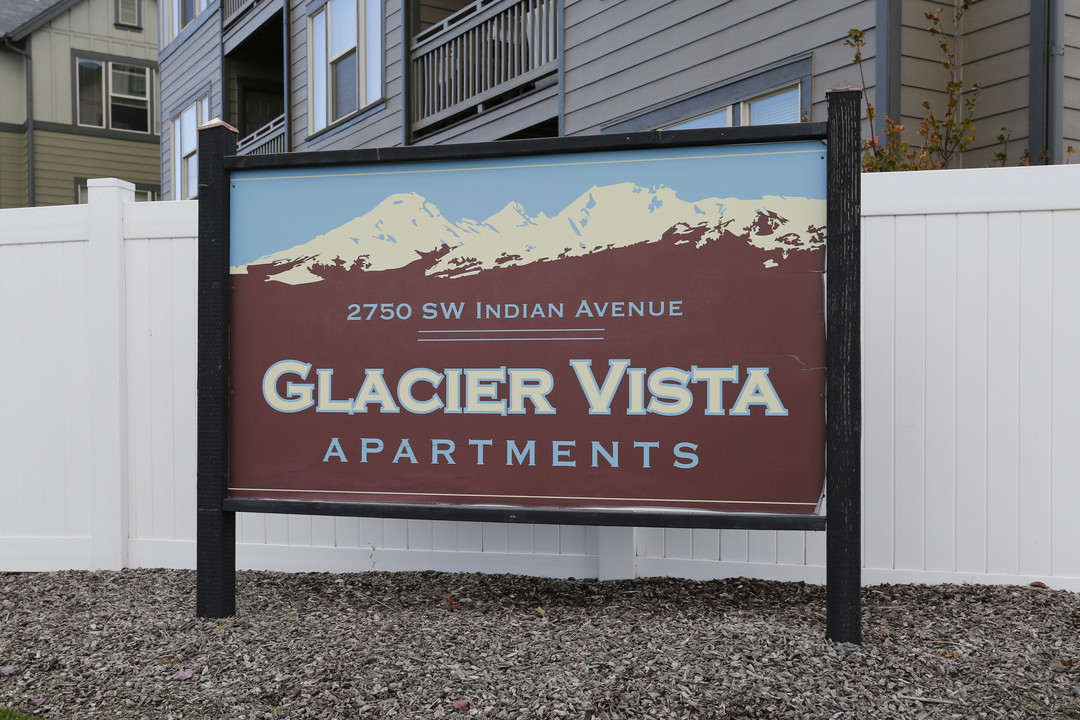 Glacier Vista Apartments Photo