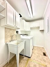 1302 Clayton Marsh Dr in Lake In The Hills, IL - Building Photo - Building Photo