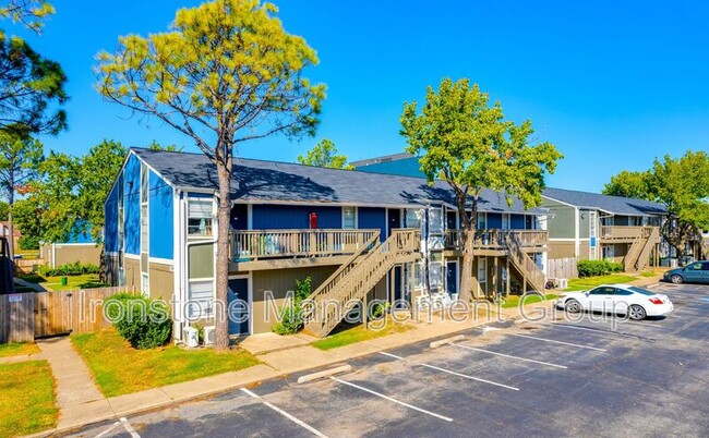 property at 4653 S Darlington Ave