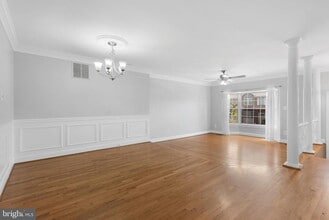 46613 Silhouette Square in Sterling, VA - Building Photo - Building Photo