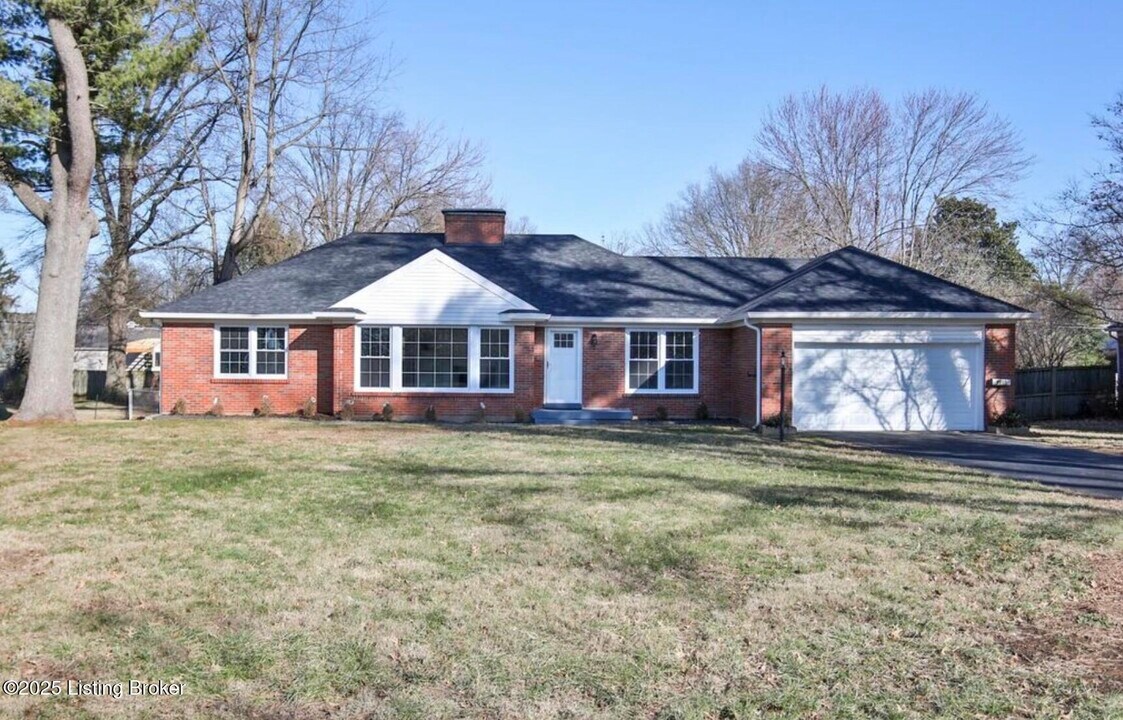 205 S Hampton Rd in Louisville, KY - Building Photo