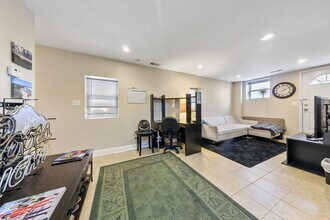 921 S Oakley Blvd in Chicago, IL - Building Photo - Building Photo