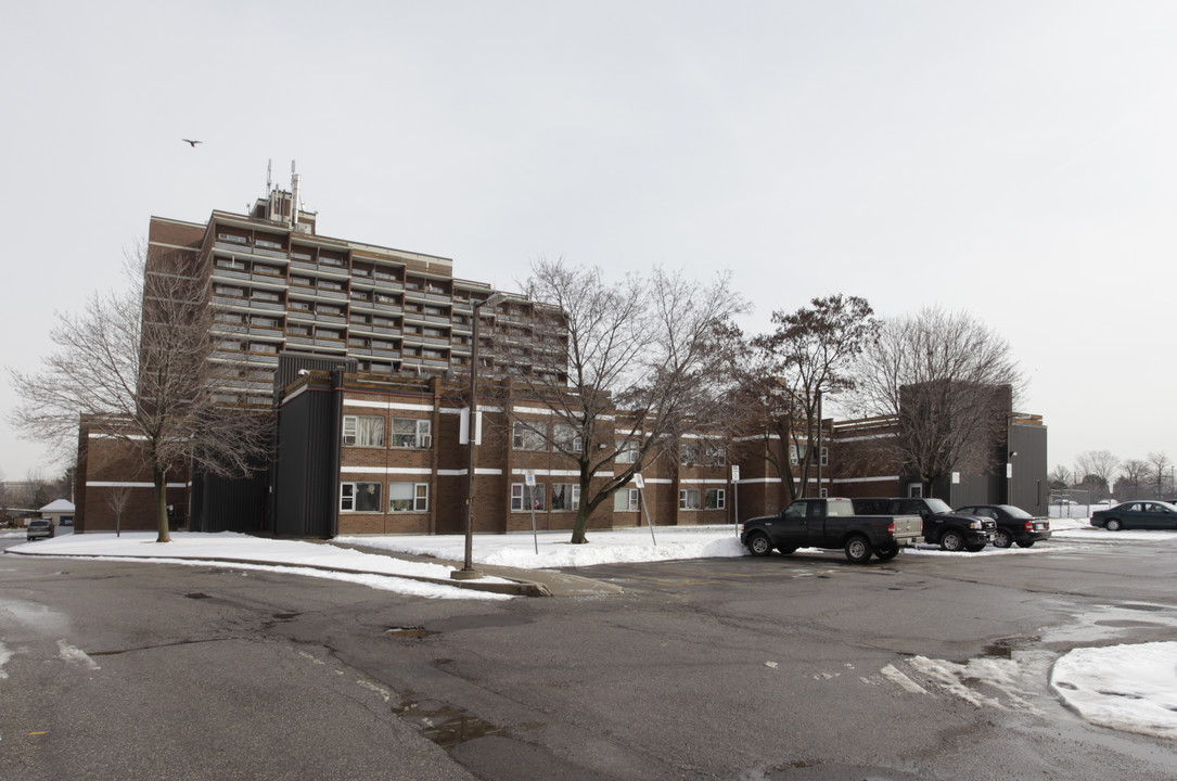 Edgeley Apartments in Toronto, ON - Building Photo