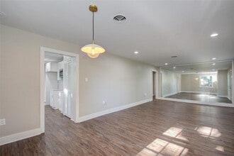 417 Sue St in Houston, TX - Building Photo - Building Photo