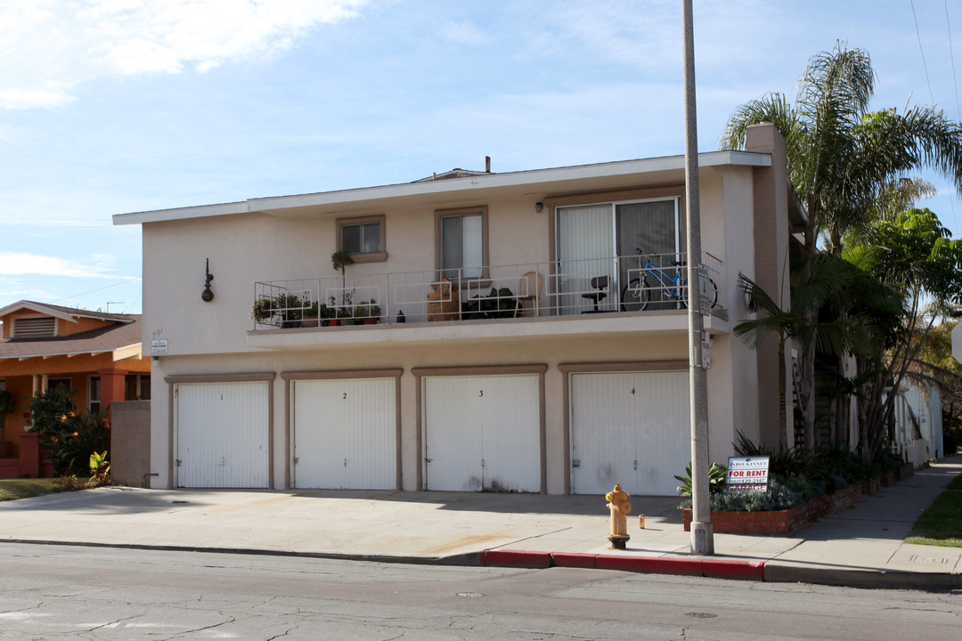 791 Coronado Ave in Long Beach, CA - Building Photo