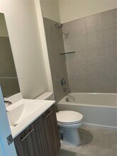 8265 NW 41st St in Doral, FL - Building Photo - Building Photo