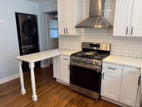 5707 W Giddings St in Chicago, IL - Building Photo - Building Photo