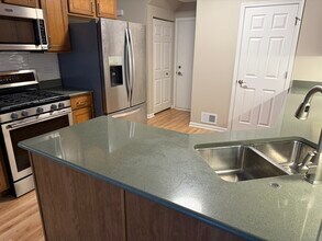1147 Heron Cir in Joliet, IL - Building Photo - Building Photo