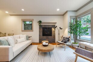 316 19th Ave in Seattle, WA - Building Photo