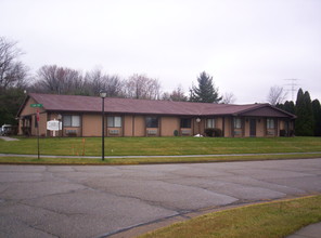 2300 Cambury St in Alliance, OH - Building Photo - Building Photo