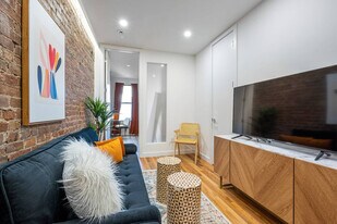 829 9th Ave in New York, NY - Building Photo