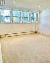 47 Ranleigh Ave in Toronto, ON - Building Photo