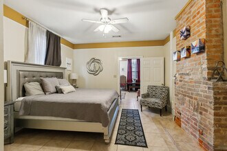 1131 Touro St in New Orleans, LA - Building Photo - Building Photo