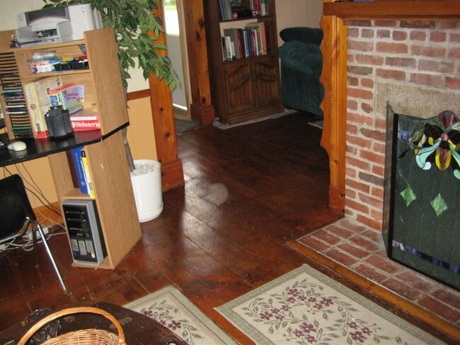 50 Elm St in Milford, NH - Building Photo - Building Photo