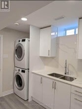 102 Kentledge Ave in East Gwillimbury, ON - Building Photo - Building Photo