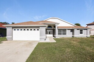 238 Satinwood Cir in Kissimmee, FL - Building Photo