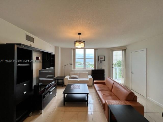 1555 N Treasure Dr in North Bay Village, FL - Building Photo
