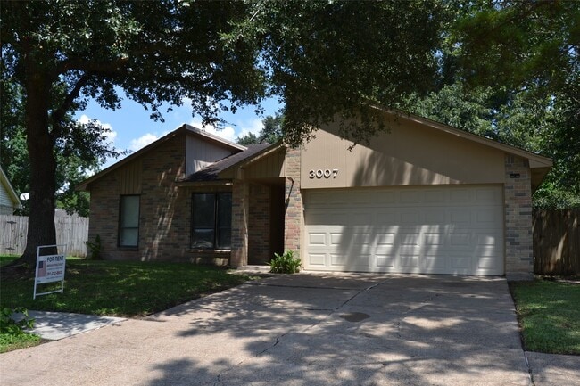 property at 3007 Windemere Dr