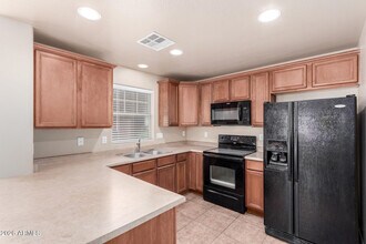 2858 E Megan St in Gilbert, AZ - Building Photo - Building Photo