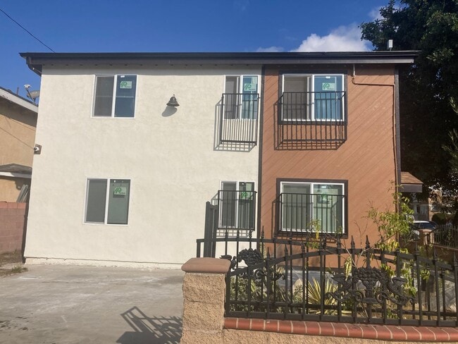 property at 1903 Henderson Ave