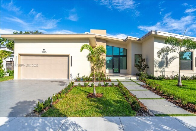 property at 3905 SW 5th St