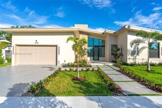 3905 SW 5th St in Coral Gables, FL - Building Photo - Building Photo
