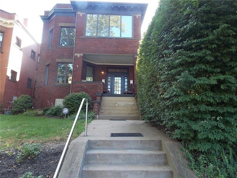 34 N Meadowcroft Ave in Pittsburgh, PA - Building Photo