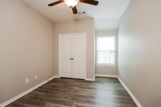 property at 18914 Sorrento Pt Dr