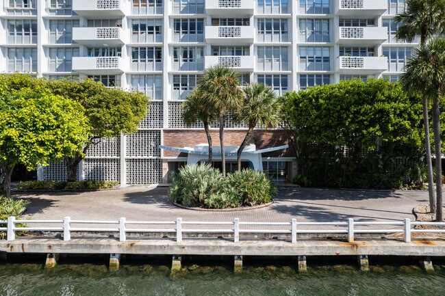 Biscayne 21 in Miami, FL - Foto de edificio - Building Photo