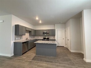 17401 Lantana Loop in Newalla, OK - Building Photo - Building Photo