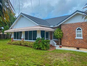 1007 N K St in Lake Worth Beach, FL - Building Photo - Building Photo
