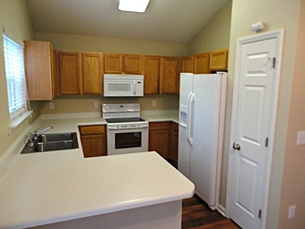 7529 Brighton Hill Ln in Raleigh, NC - Building Photo - Building Photo