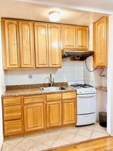 83-60 Vietor Ave in Queens, NY - Building Photo - Building Photo