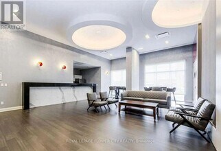 10 Meadowglen Pl in Toronto, ON - Building Photo - Building Photo