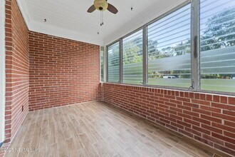 4078 Spring Park Cir in Jacksonville, FL - Building Photo - Building Photo